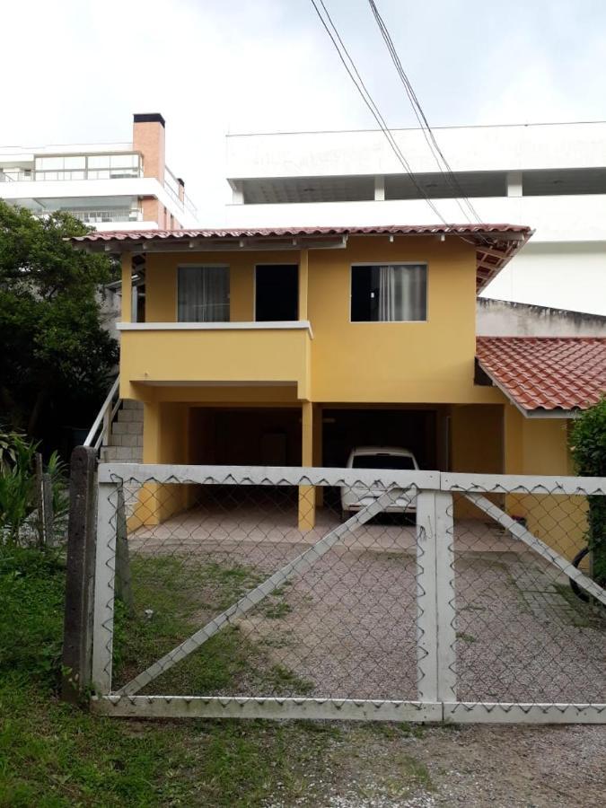 Casas para alugar no Centro de Bombinhas Exterior foto