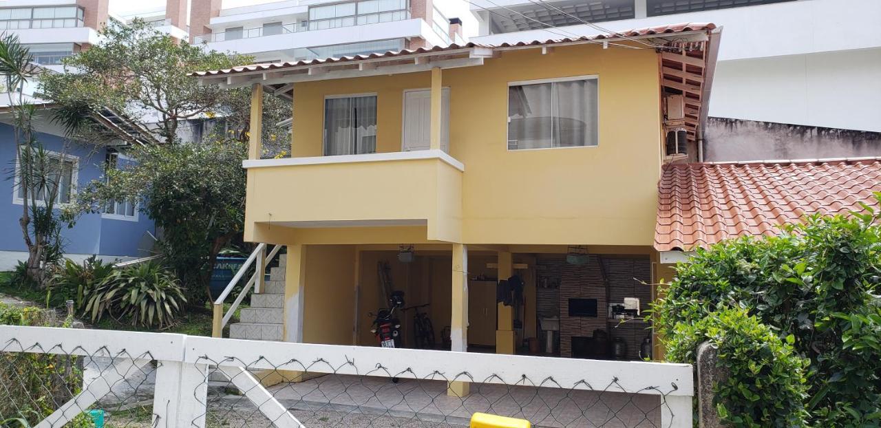 Casas para alugar no Centro de Bombinhas Exterior foto